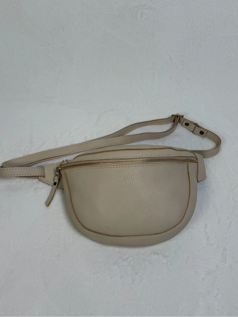 Portland Leather Sally Sling Bag Pebbled Bone
